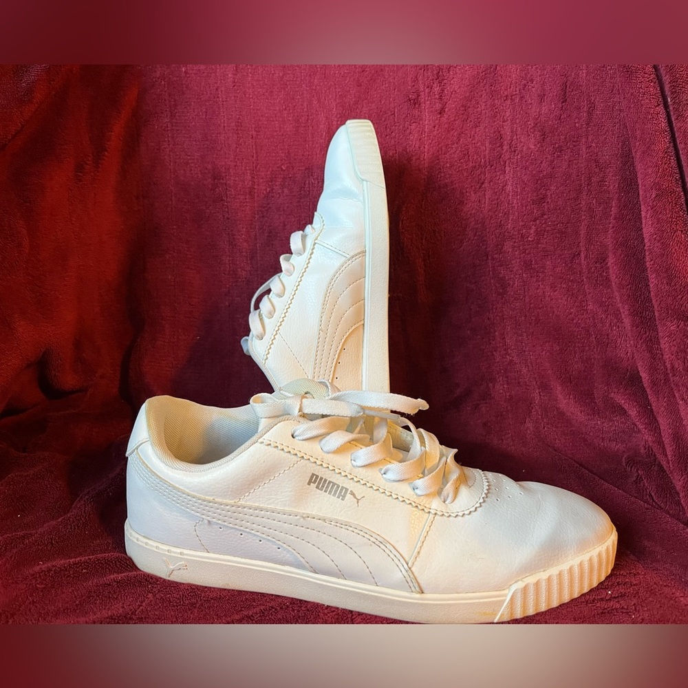 Puma Carina women’s white sneakers 370548-02